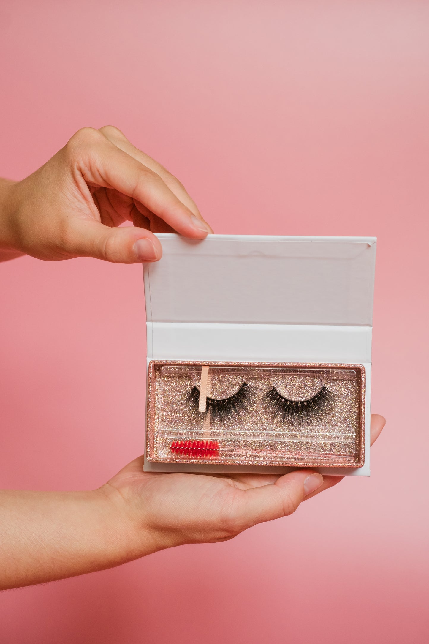 Pinkie – Premium Volume Lashes (L-XL)